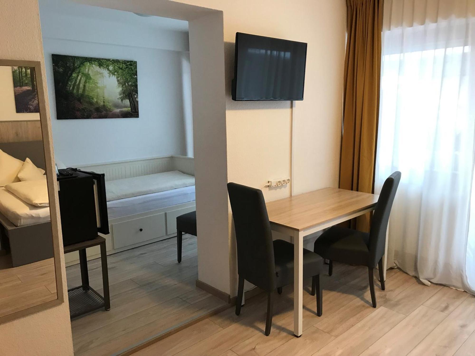 Abendruhe Hotel - Kontaktloser Check In Oberhaching Extérieur photo