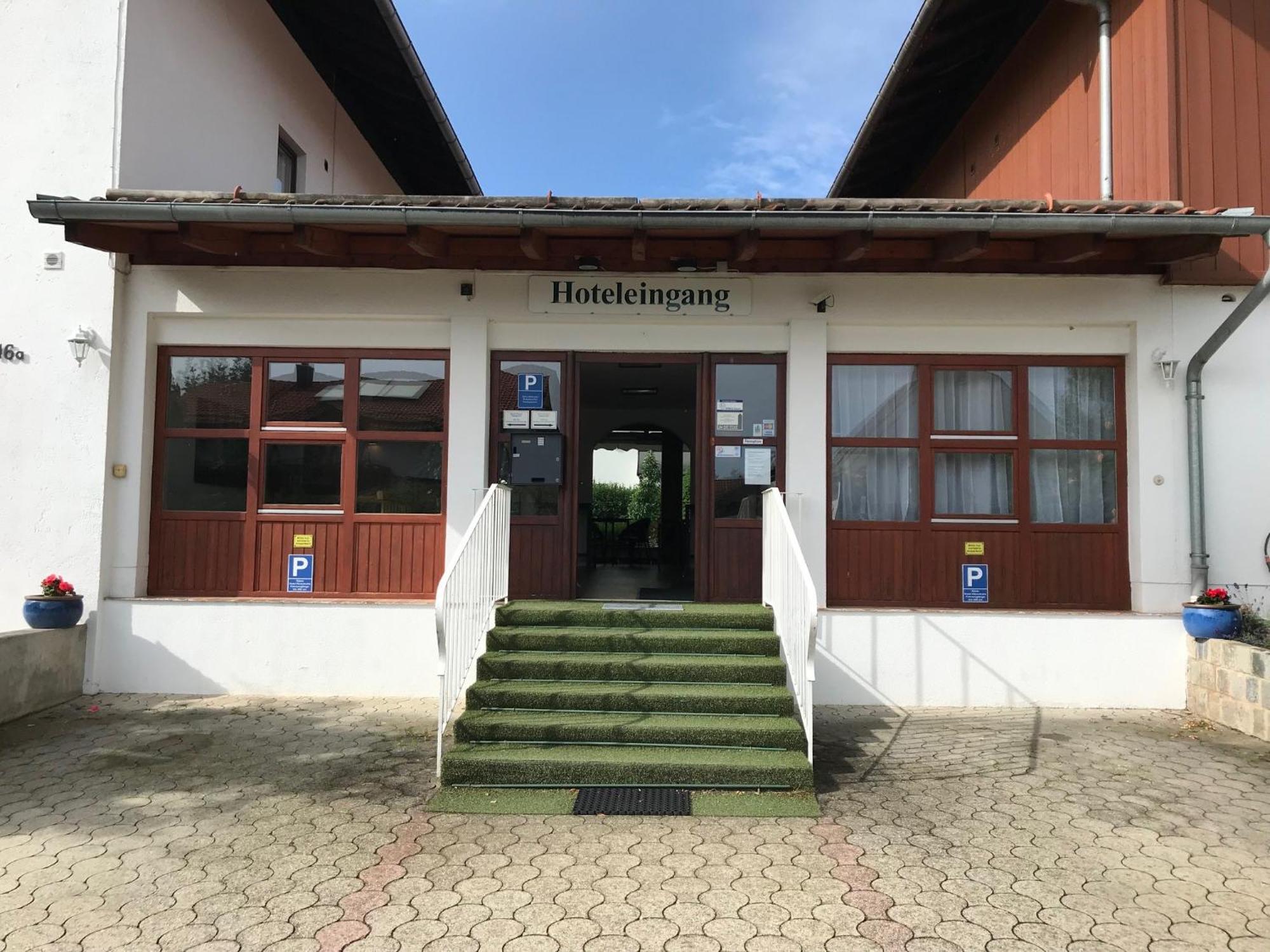 Abendruhe Hotel - Kontaktloser Check In Oberhaching Extérieur photo